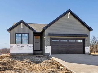 1209 Tallgrass Trl, Solon, IA 52333