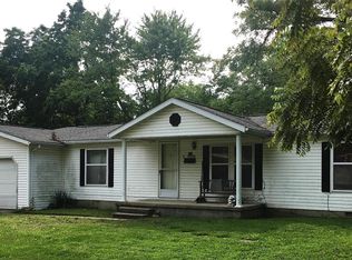 401 S State St, Sorento, IL