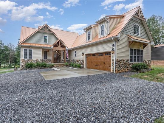 1924 Watkins Rd, Yadkinville, NC 27055