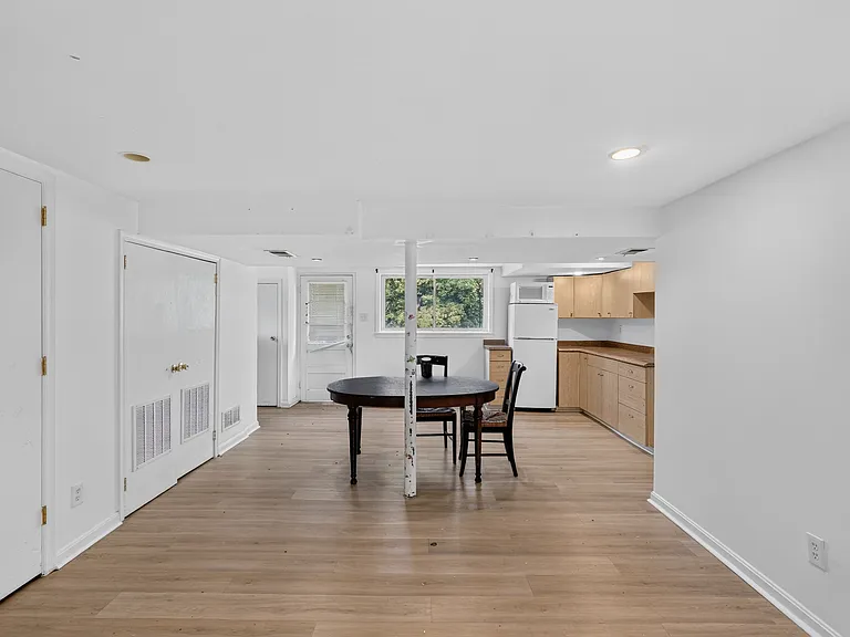 2338 Belleview Ave — Photo 6