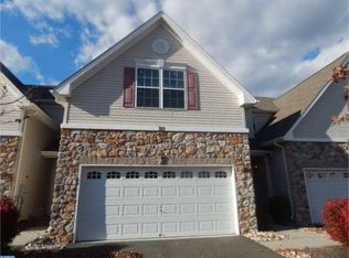 20 Blake Dr, Pennington, NJ 08534