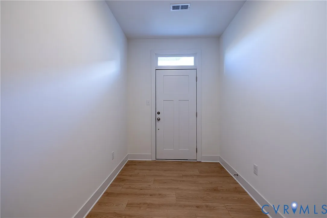 4 bed, 3.5 bath, 2438 sqft, $2,750 — Photo 2