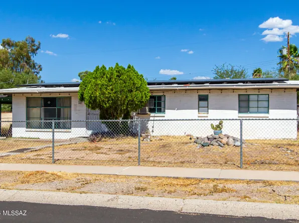 5621 E Scarlett St, Tucson, AZ 85711