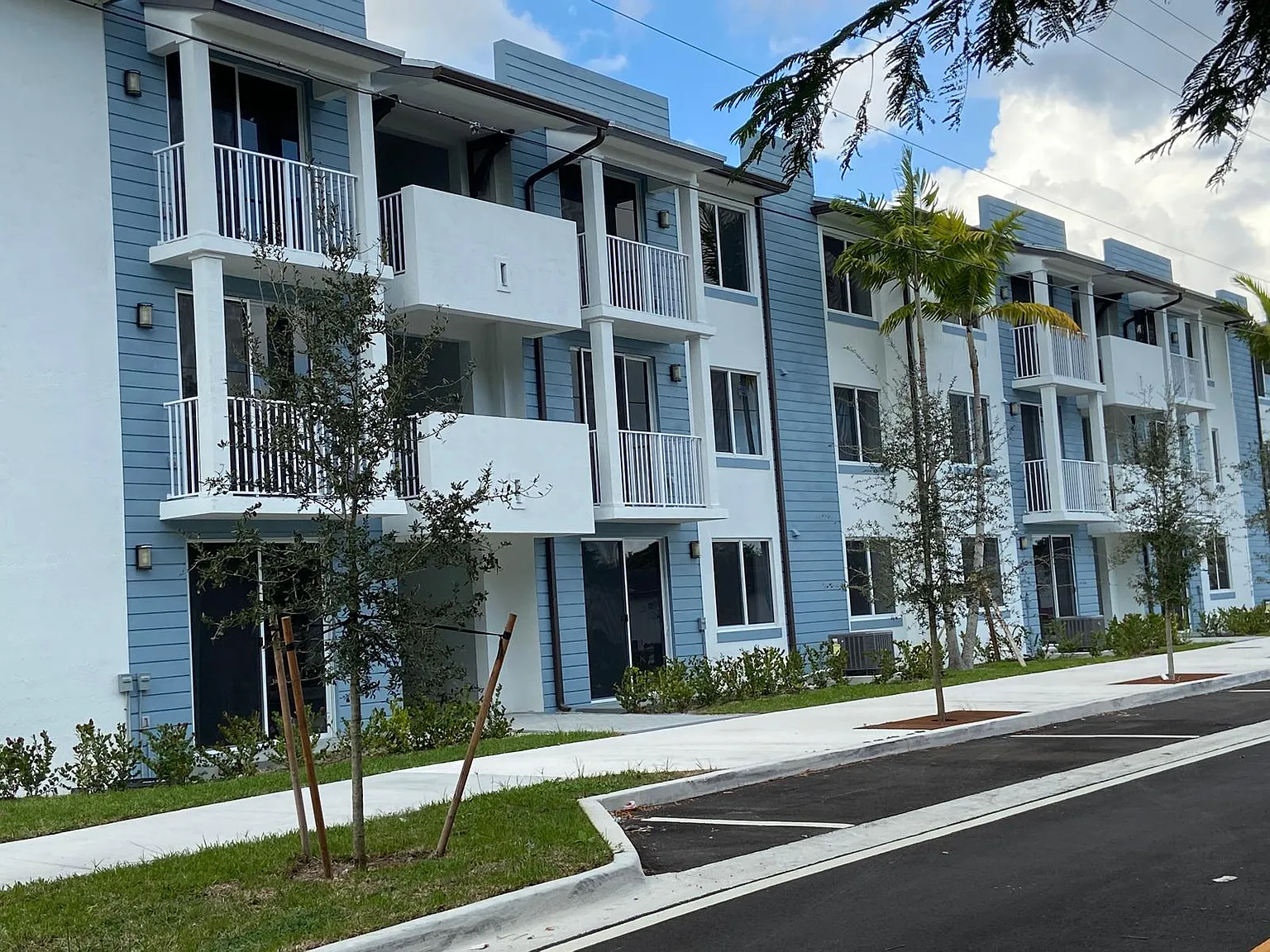 Lanai Landings Apartments — Photo 2