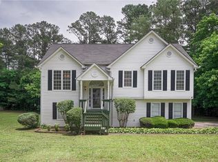 5201 Memorial Ln, Powder Springs, GA 30127