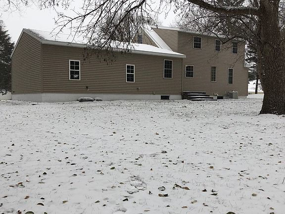 4th image of 110 Hagenson St