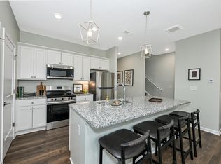 White Pond Apts-D (315-327 Limo), Akron, OH 44320