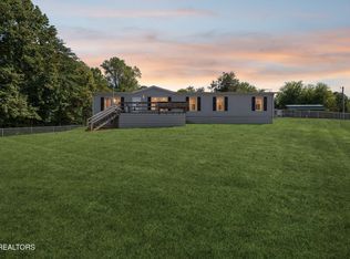 437 Happy Hollow Rd, Madisonville, TN 37354