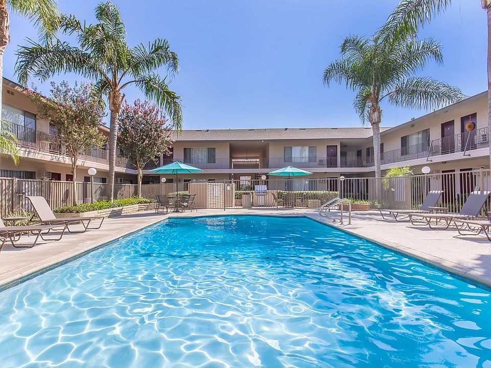 1st image of 1301 Las Riendas Dr APT 4