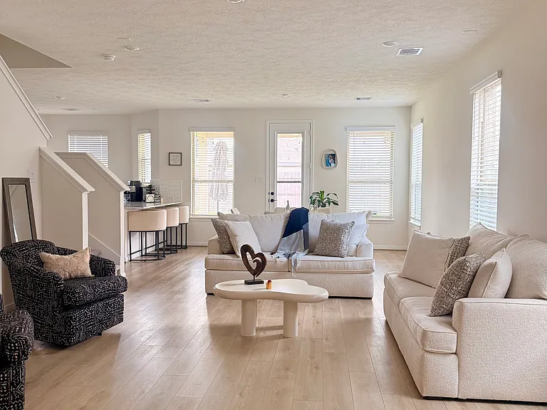 15707 Winter Heights Dr — Photo 15