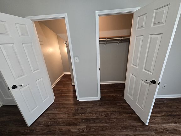 2nd image of 2605 Country Trce SE #B