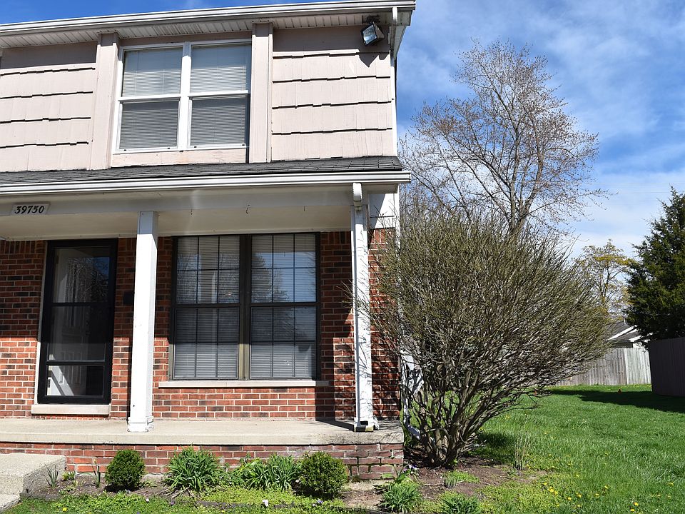 1st image of 39750 Manor Dr