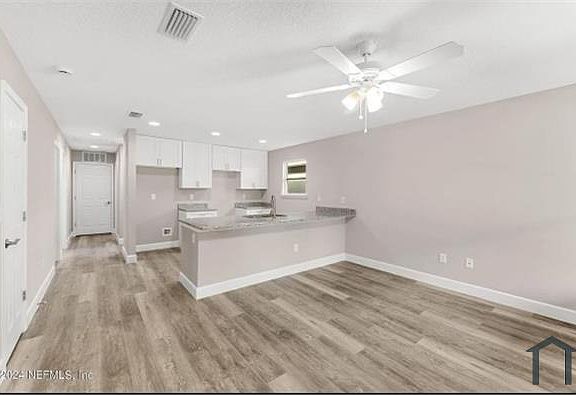 5th image of 1526 W 35th St