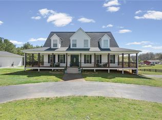 148 Henry Mack Hill Rd, Rydal, GA 30171