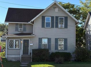 1712 13th Ave, Moline, IL 61265