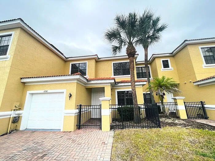 1258 Clove Dr