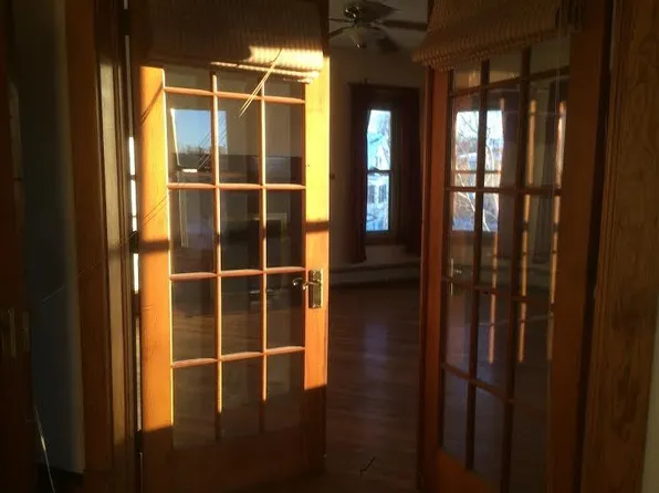 58 W Housatonic St APT 5, Pittsfield, MA 01201