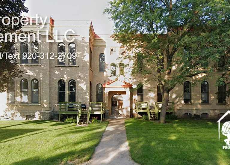 207 E Irving Ave #202 — Photo 1