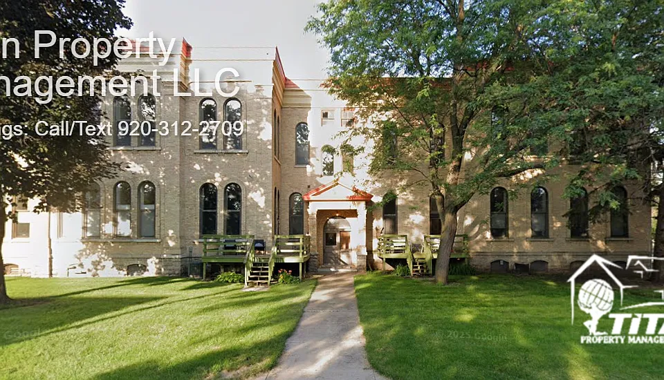 207 E Irving Ave #202