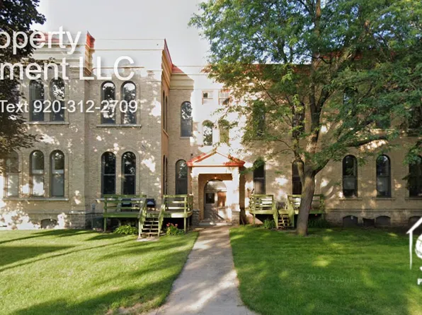 207 E Irving Ave #202, Oshkosh, WI 54901