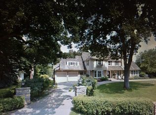 4909 Lakeview Dr, Edina, MN 55424