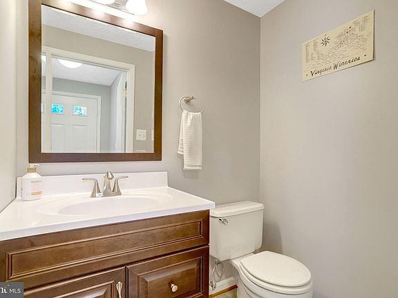3rd image of 2036 Brooks Square Pl