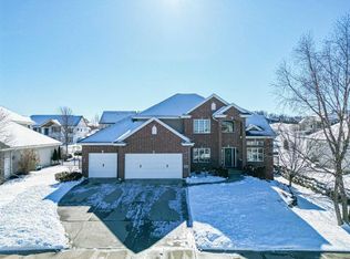 1046 Fincastle St, Oregon, WI 53575