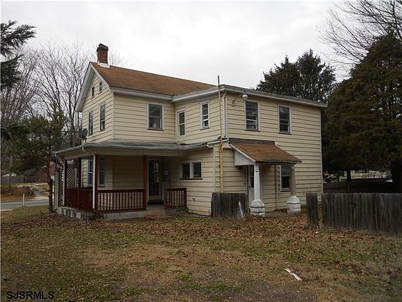 2nd image of 14 Old Deerfield Pike