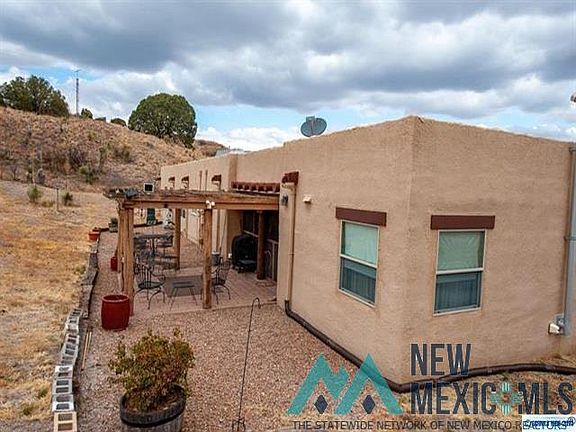 4th image of 45 Saddle Rock Rd