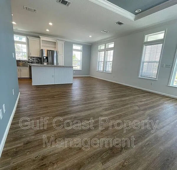 3200 Holly Ave — Photo 9