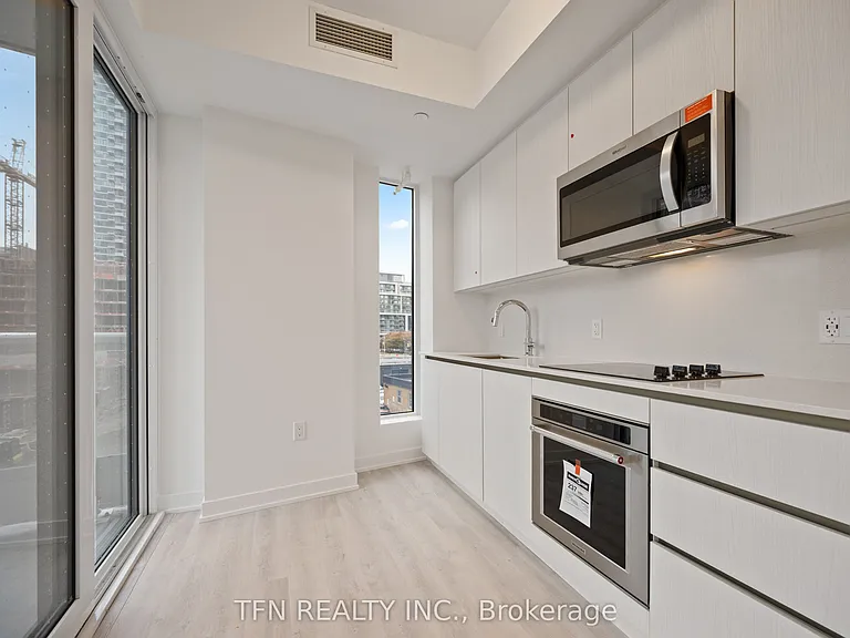 15 Richardson St #306 — Photo 5