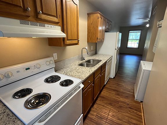 5th image of 612 E 8th St APT 1