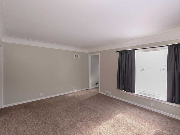 5th image of 718 Lynn Ave