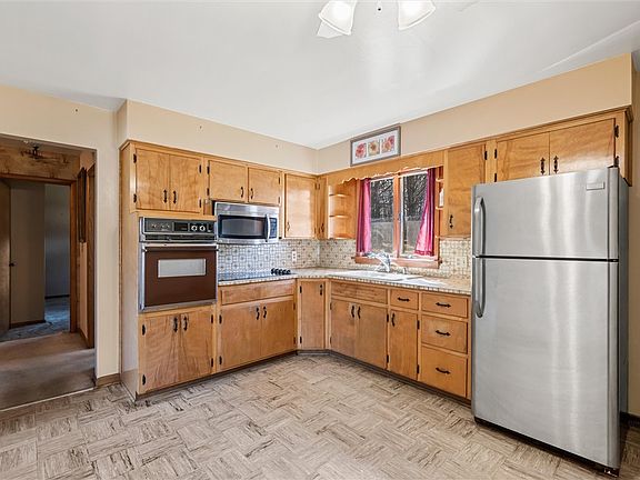 4th image of 865 Wheatland Rd