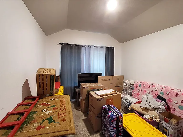 22607 Castello Lakes Dr — Photo 22