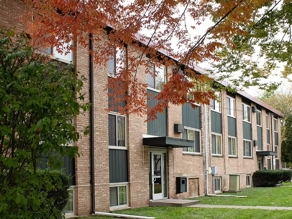 Green Oaks Apartments