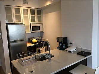 Rented by R New York