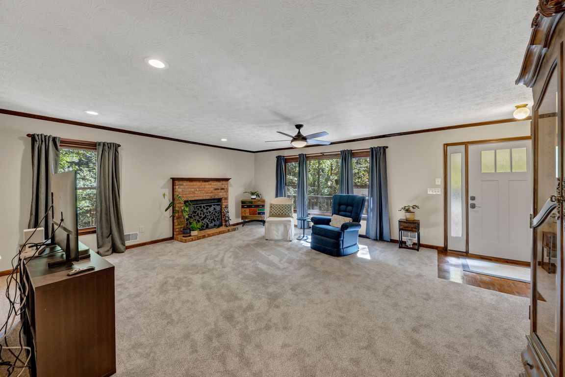 next background image