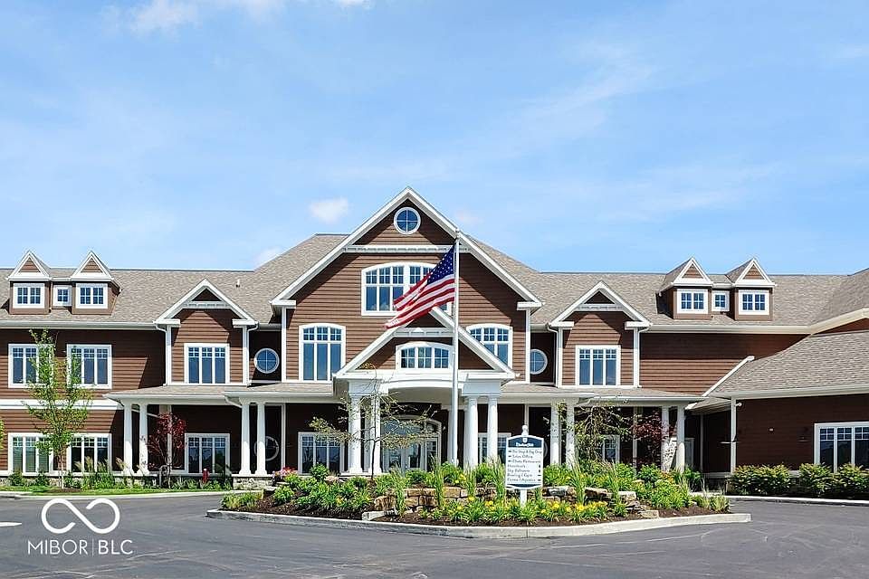 2nd image of 713 Wexford Hill Ct