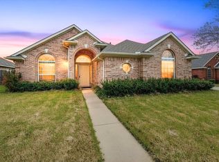 3516 Heatherbrook Dr, Arlington, TX 76001