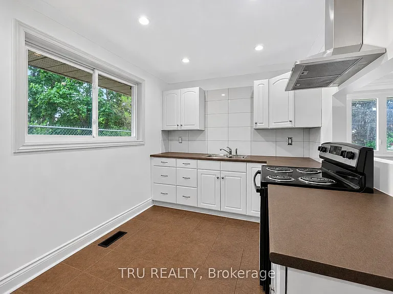 1889 Russell Rd #A — Photo 5