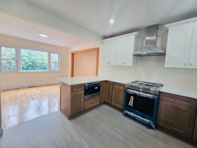 18 Adams Ter — Photo 12