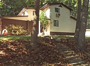 629 Guyan River Rd, Salt Rock, WV 25559