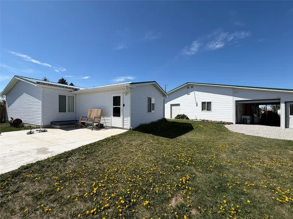 220 Columbus Ave, Dupuyer, MT 59432