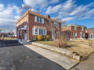 335 Holland St, Crum Lynne, PA 19022