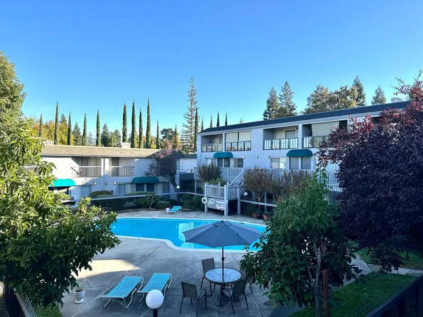 2511 Northrop Avenue - Pavilion Townhomes