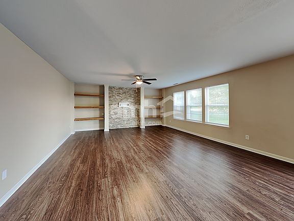5th image of 5826 Columbia Cir