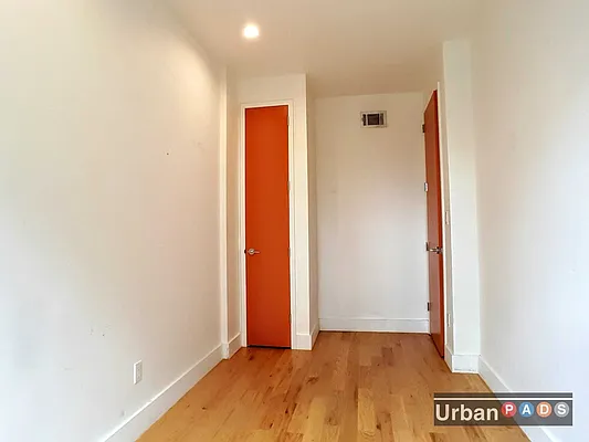 Rented by Urban Pads | media 8