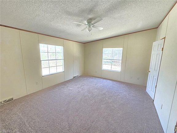 5th image of 901 George Roberson Ln