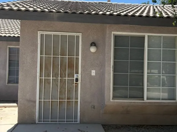631 Greenwood Meadow Ln, Bakersfield, CA 93308